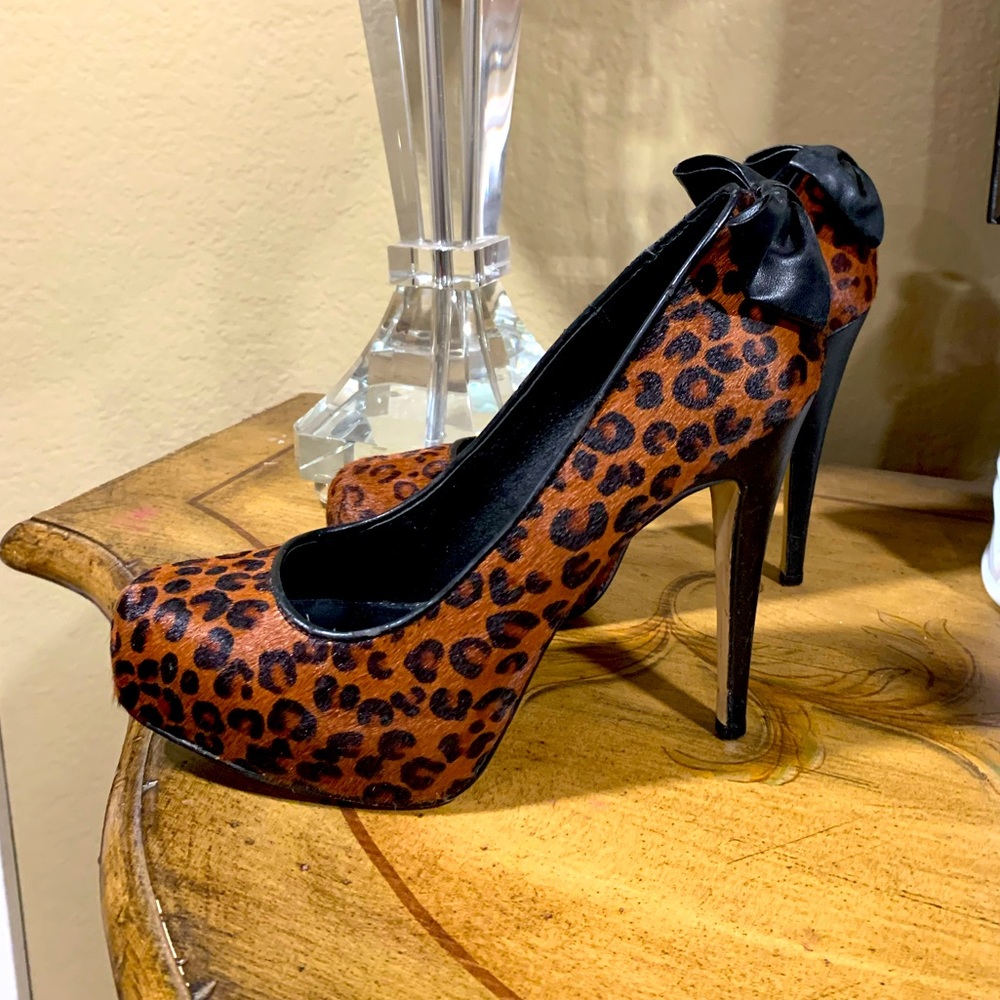 Dolce Vita beautiful animal print heels; gently worn